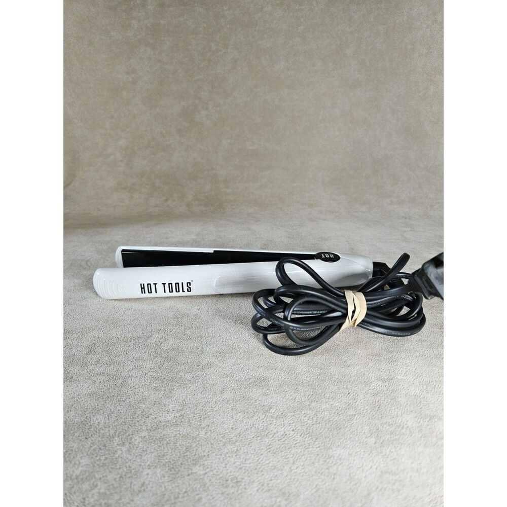 Hot Tools Black & White Nano Ceramic Flat Iron - 1" (#HTBW11) TESTED WORKS